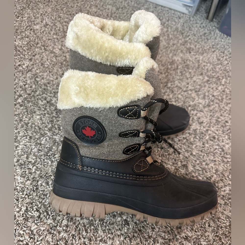 Cougar Women's Lace Up Boots - Black and Cream